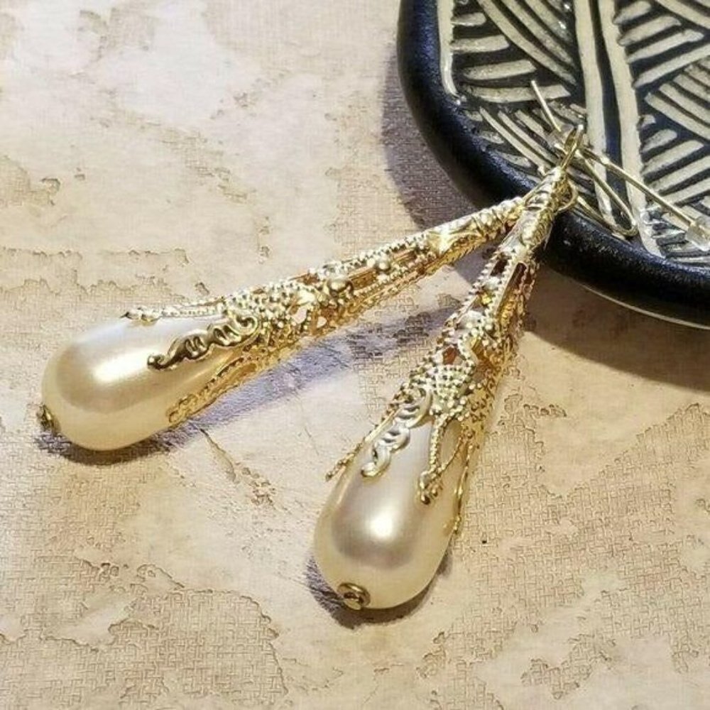 Victorian Pearl Teardrop Dangle Earrings